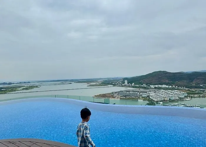 A La Carte Bay View Bien Tang Cao Aparthotel